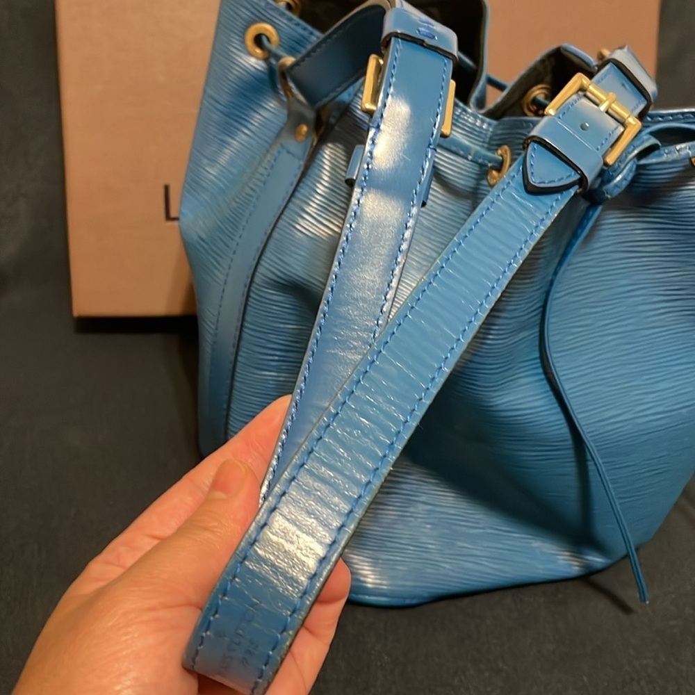 Louis Vuitton Petit Noe Epi Leather Shoulder Bag - Picture 8 of 15